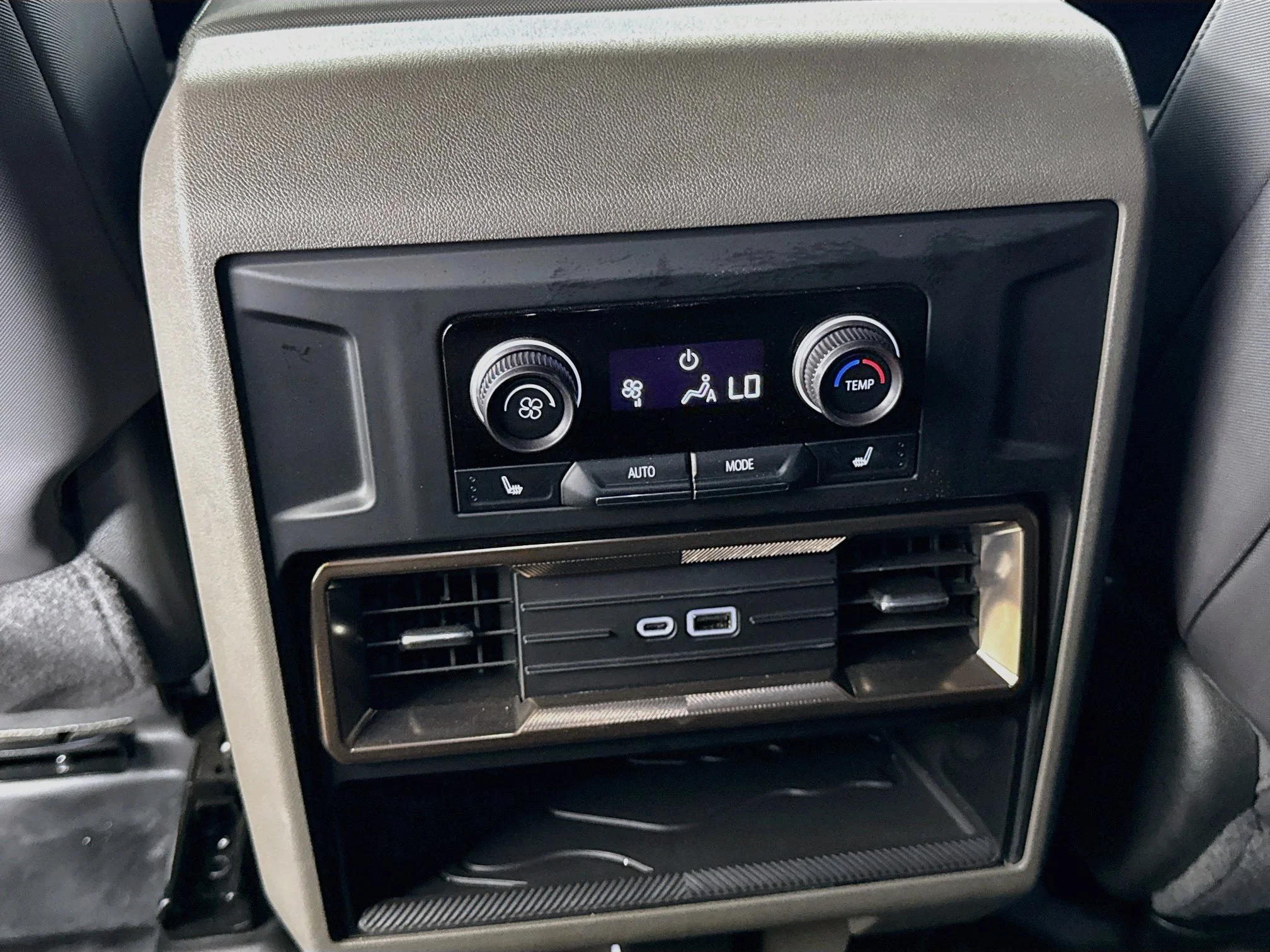 Used 2025 Interstellar White GMC 2X image 28