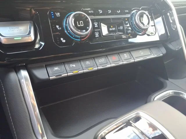 Used 2025 Onyx Black GMC Denali image 27