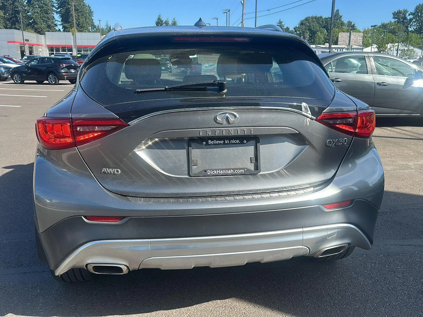 Used 2017 Graphite Shadow INFINITI Premium image 6