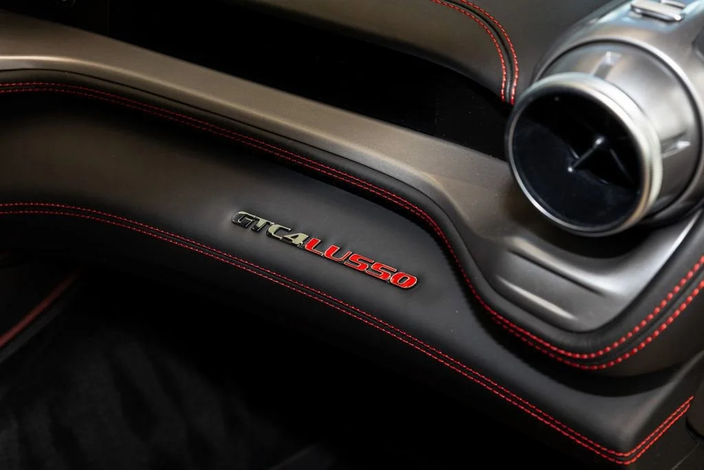 Used 2018 Nero Ferrari V12 image 14