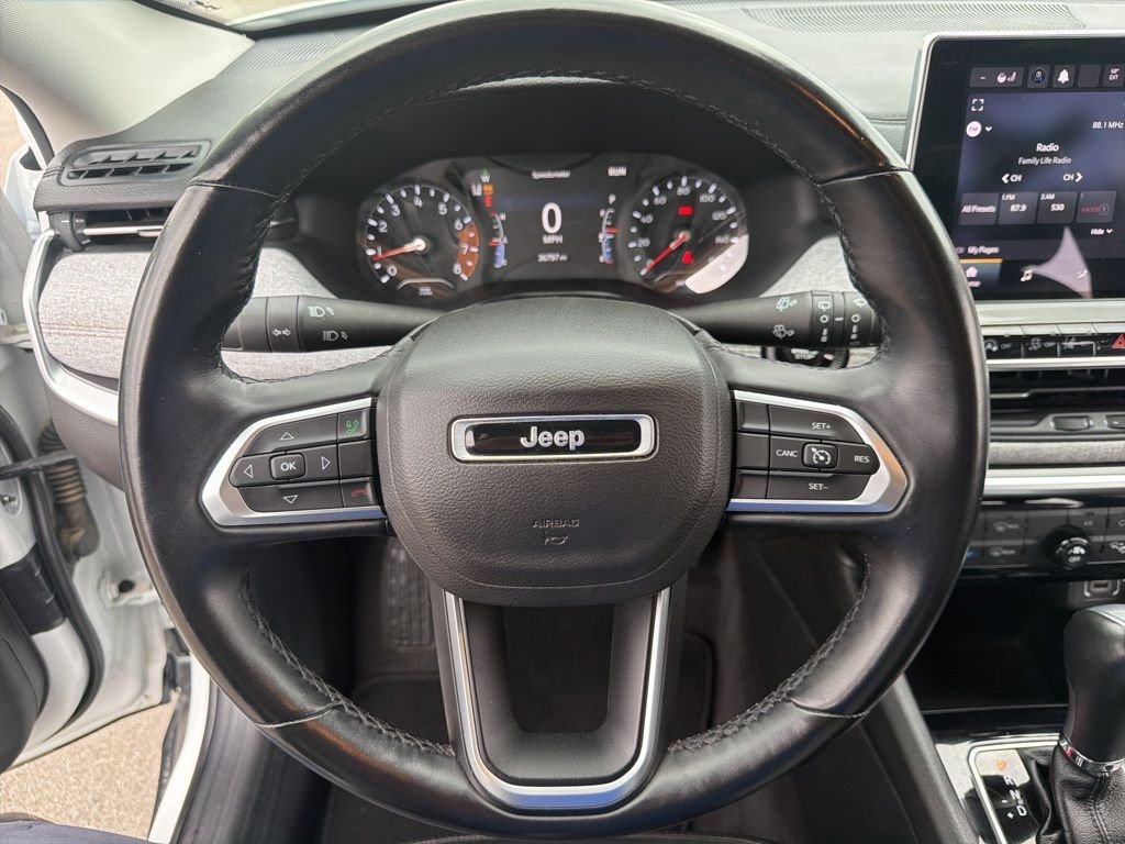 Certified Used 2022 White Jeep Latitude Lux image 12