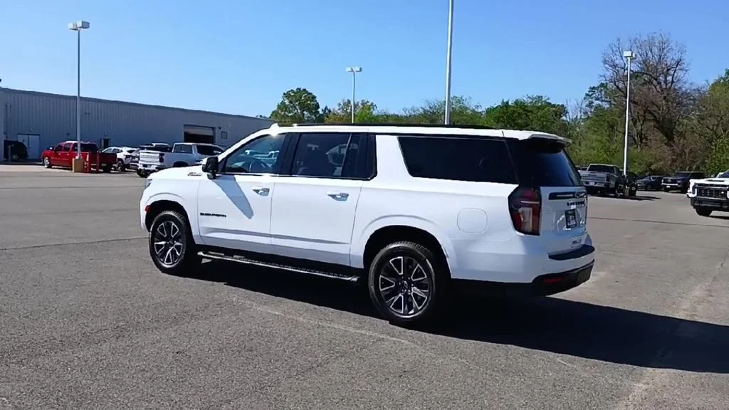 Used 2024 White Chevrolet Z71 image 6