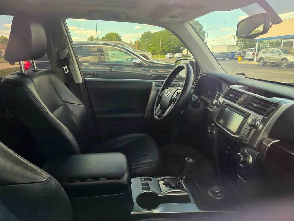 Used 2017 Blizzard Pearl Toyota Limited image 4