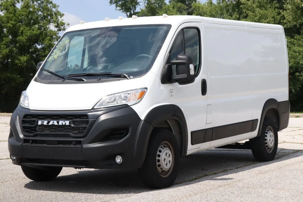 Used 2024 White Ram Base image 5
