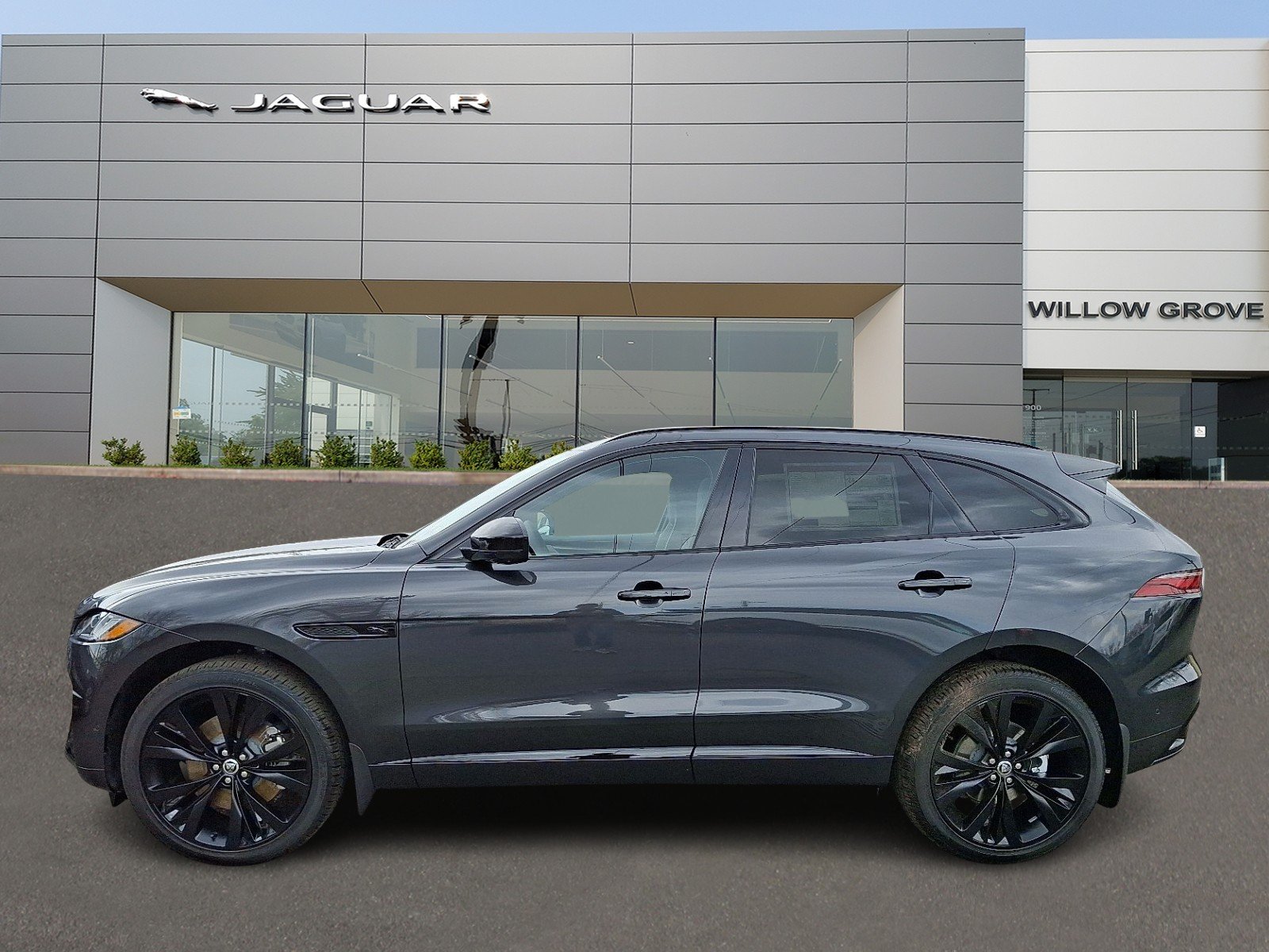 2026 Jaguar F-Pace R-Dynamic S - Photo 6