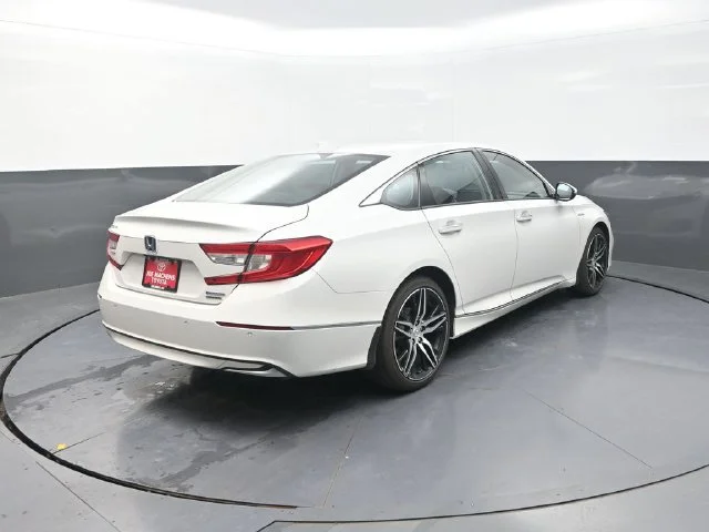 Used 2021 White Honda Touring image 8