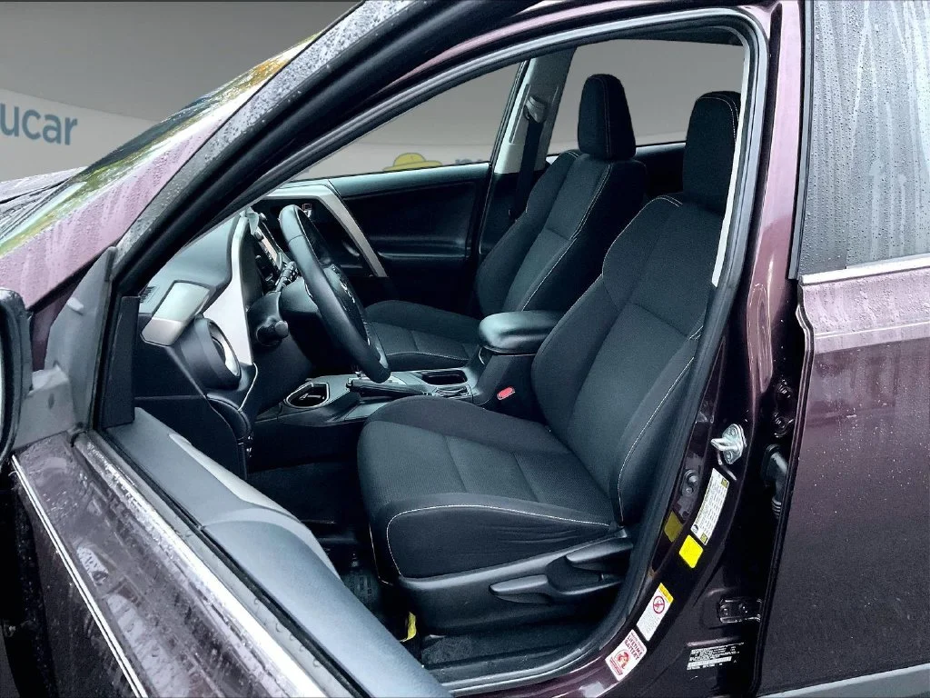 Used 2018 Black Currant Toyota XLE image 8
