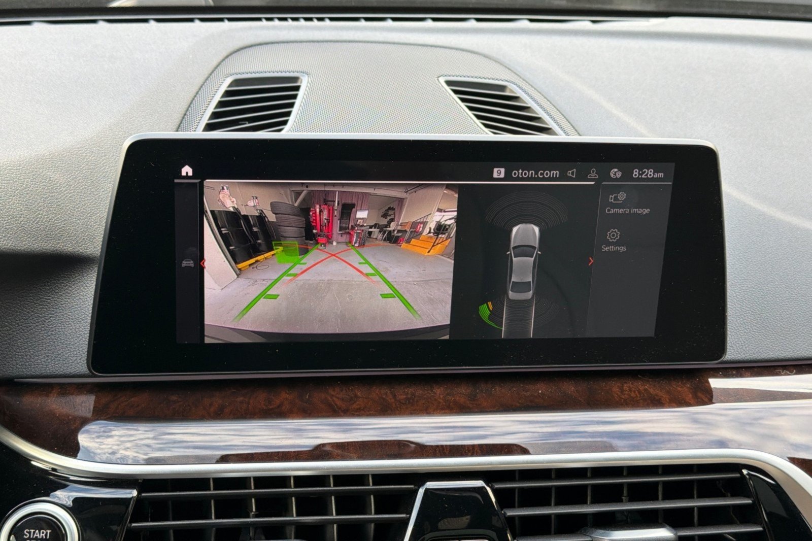 Used 2020 Black Sapphire Metallic BMW 540i image 18