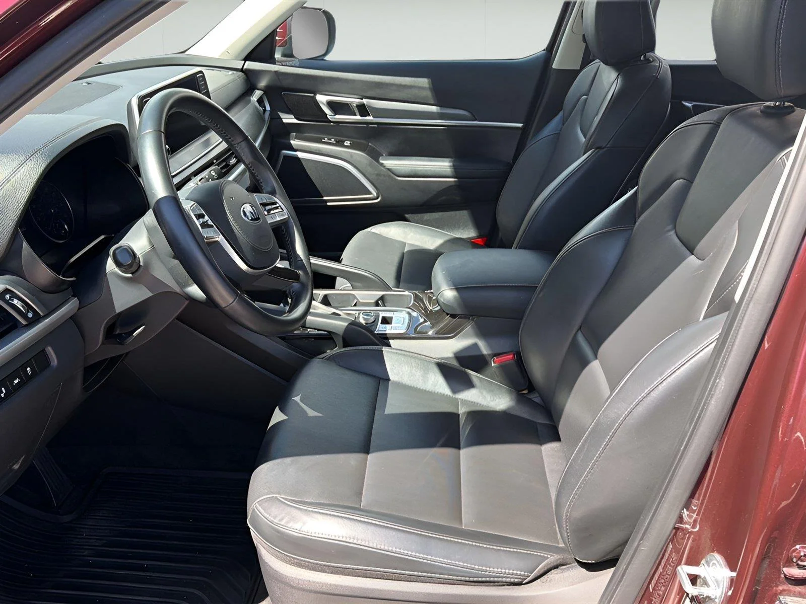 Used 2020 Sangria KIA S image 8