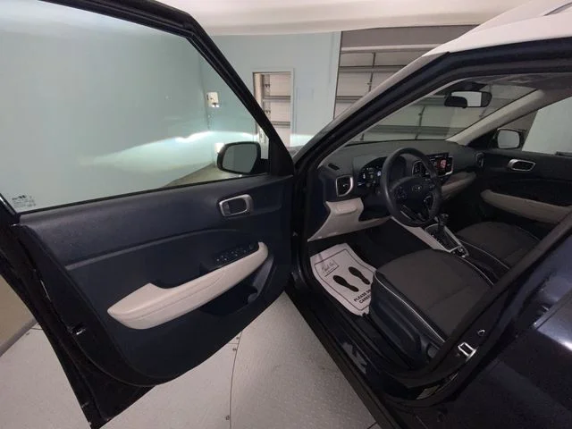 Used 2023 White Hyundai Limited image 11