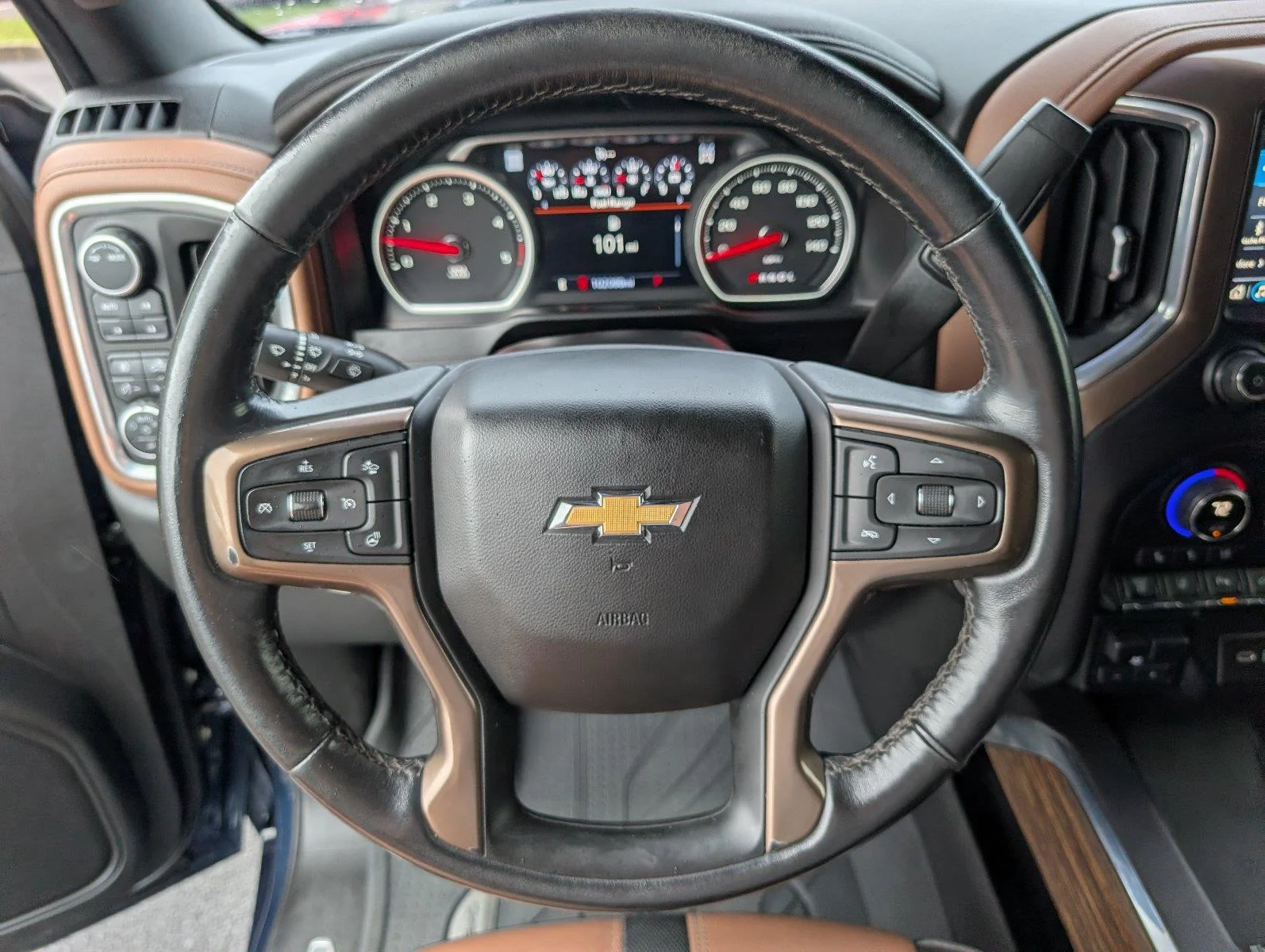 Used 2022 NORTHSKY BLUE METALLIC Chevrolet High Country image 27