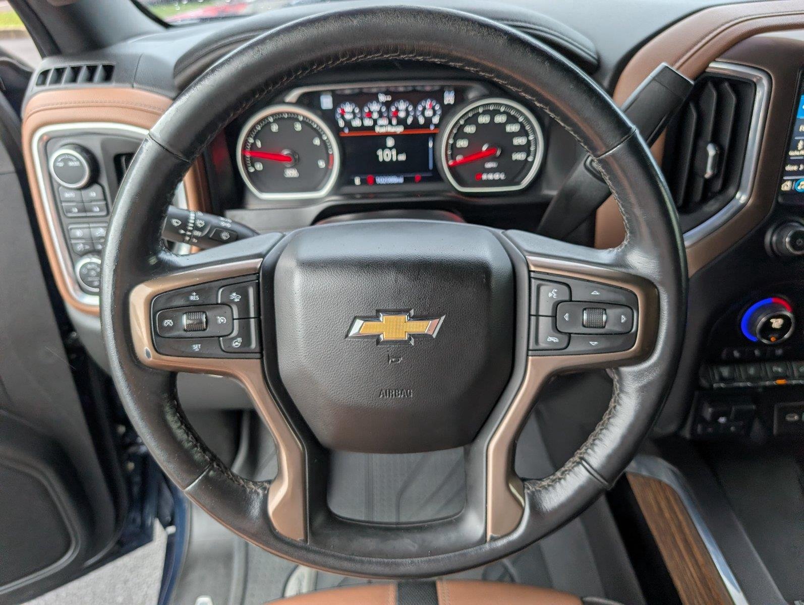 Used 2022 NORTHSKY BLUE METALLIC Chevrolet High Country image 27