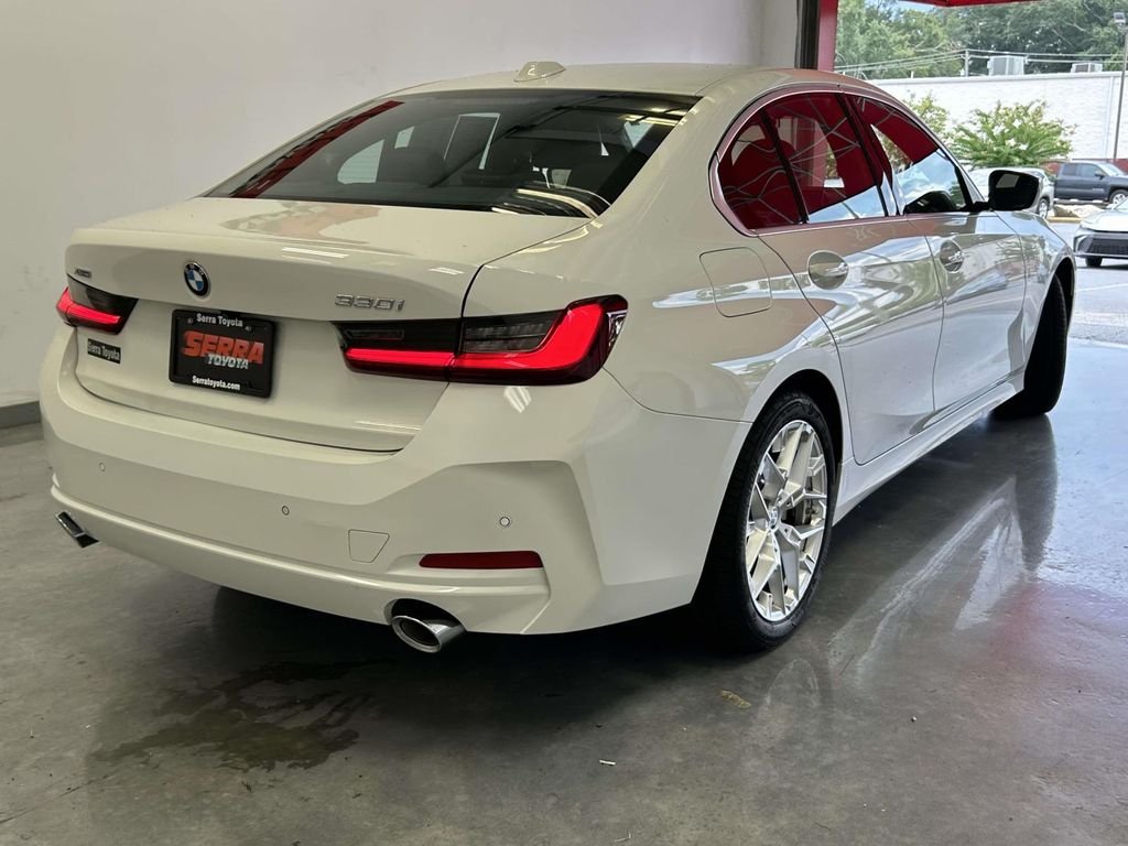 Used 2025 White BMW 330i xDrive image 3