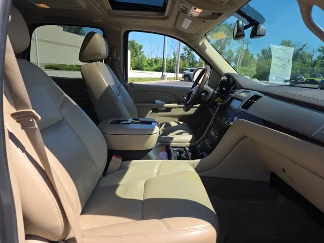 Used 2014 White Cadillac Premium image 8