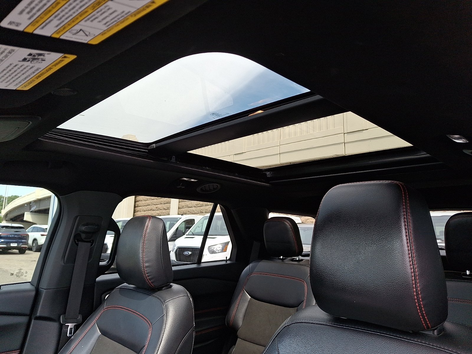 Used 2023 Atlas Blue Metallic - B3 Ford ST-Line image 15