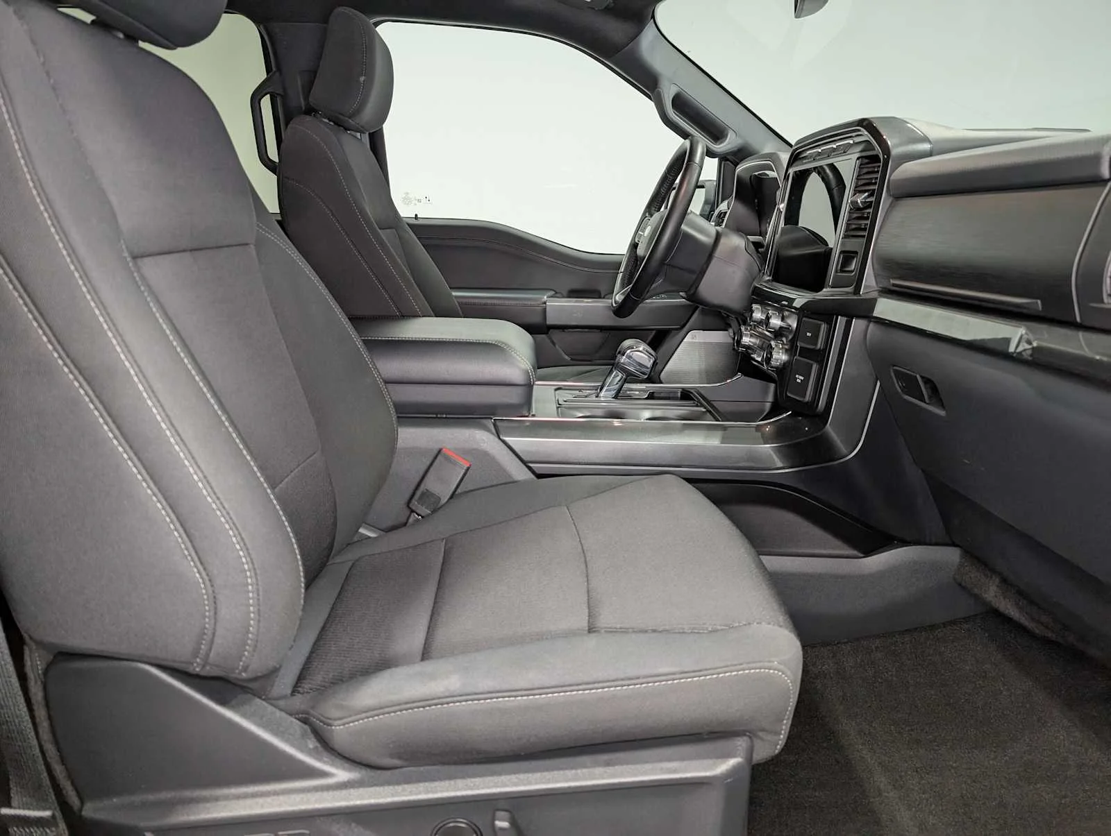 Used 2022 Agate Black Ford XLT image 45