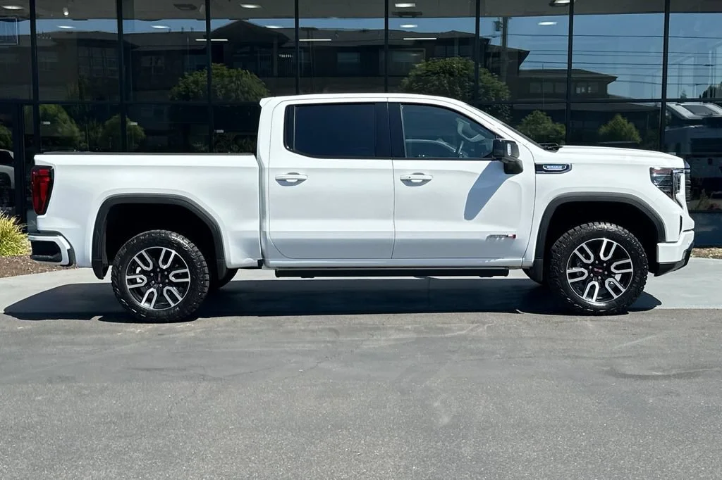 2025 GMC Sierra 1500 AT4 - Photo 3