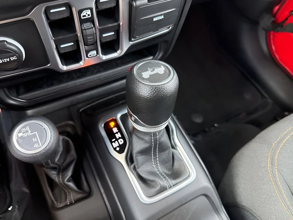 Used 2025 Red Jeep Sport S image 22