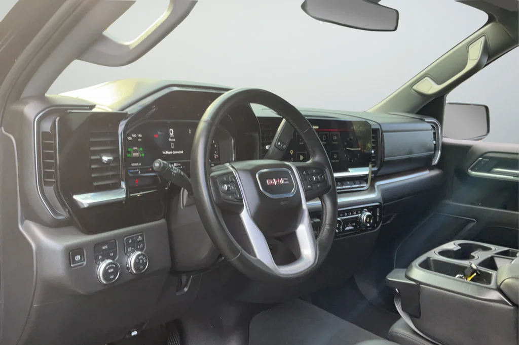 2025 GMC Sierra 1500 SLT - Photo 25