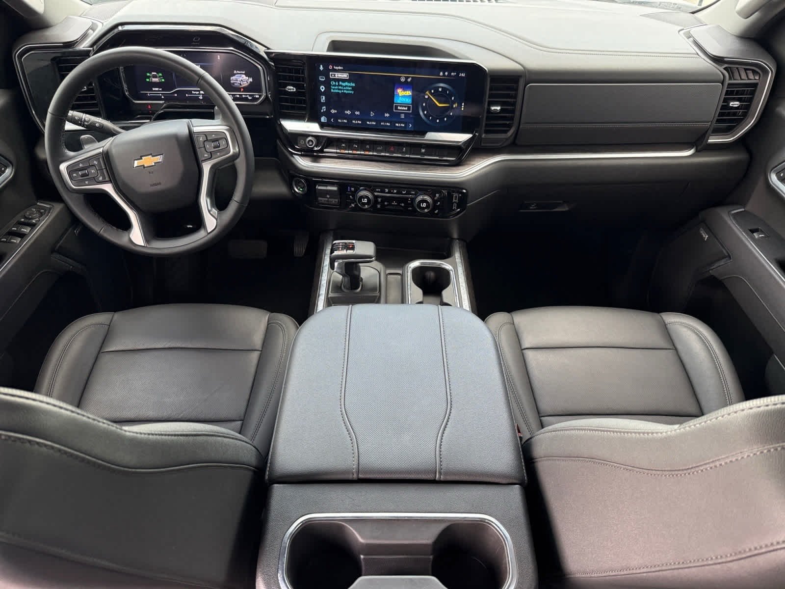 Used 2025 Summit White Chevrolet LTZ image 12