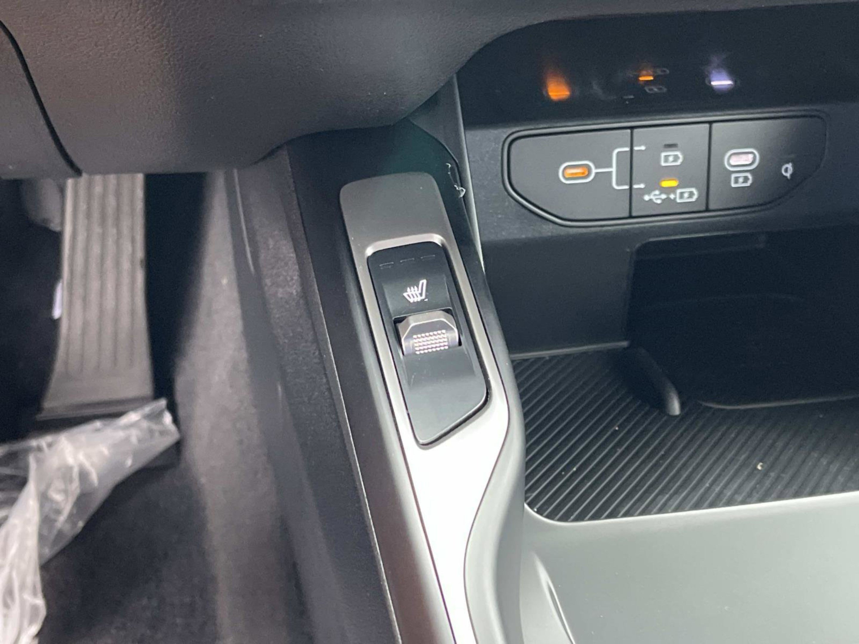 2026 Kia Sorento S - Photo 26