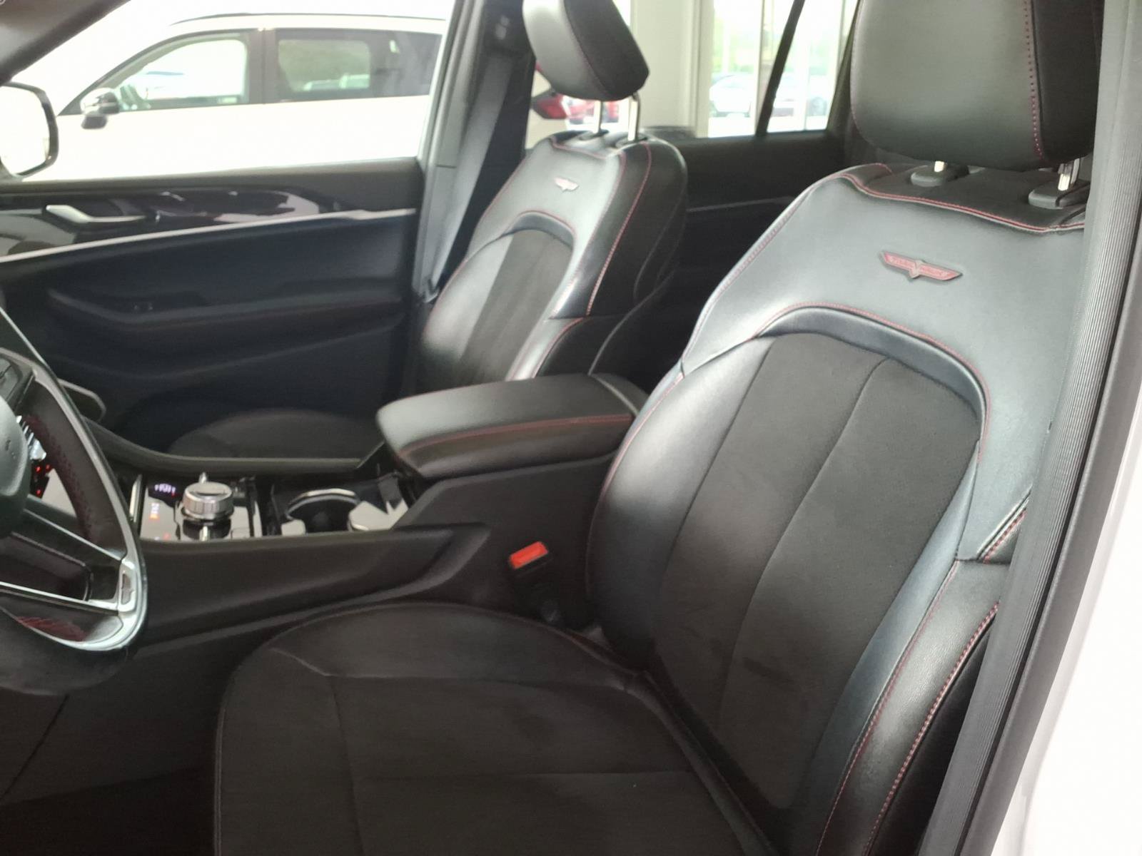 2022 Jeep Grand Cherokee Trailhawk - Photo 11