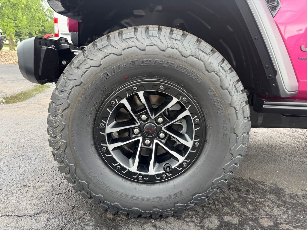 New 2026 Tuscadero Pearl-Coat Exterior Paint Jeep Rubicon image 15