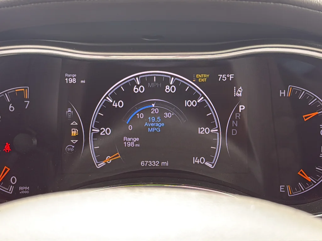 Used 2019 Off-white Jeep Overland image 18
