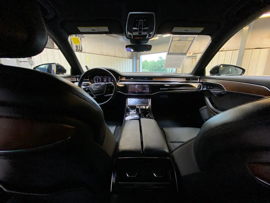 Used 2019  Audi L 55 image 18