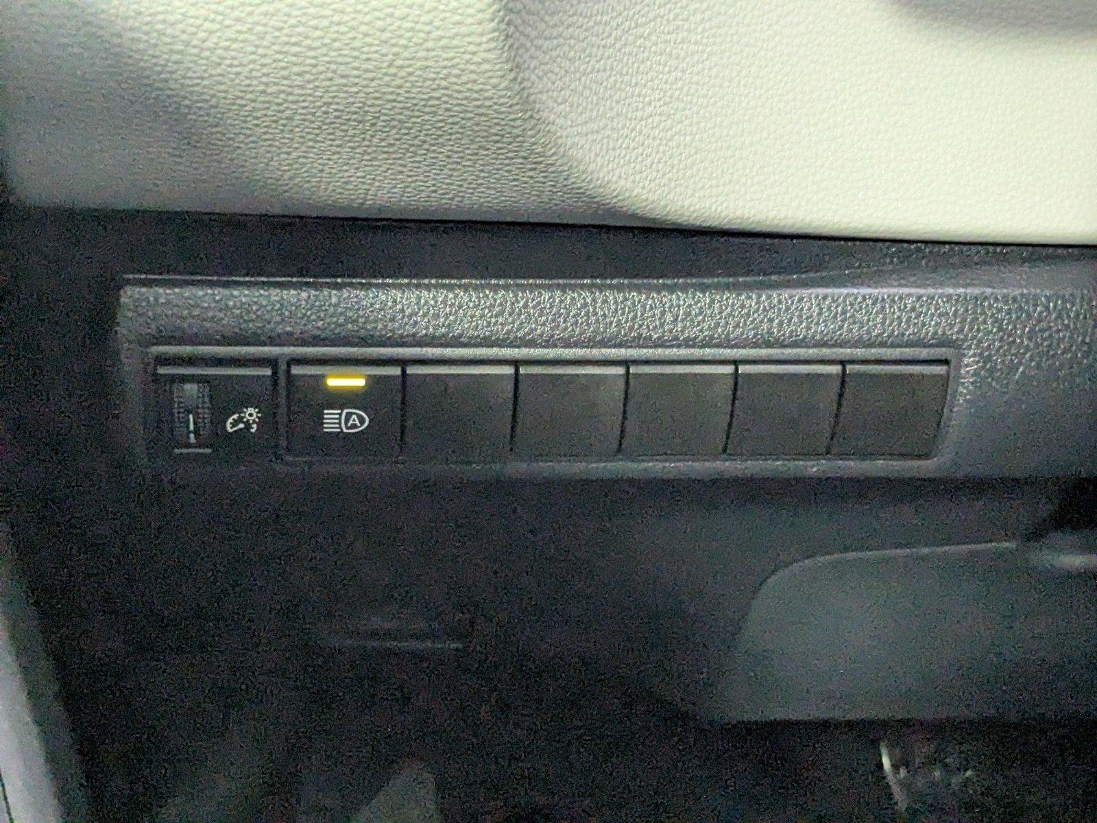 Used 2025 Ice Cap Toyota LE image 13