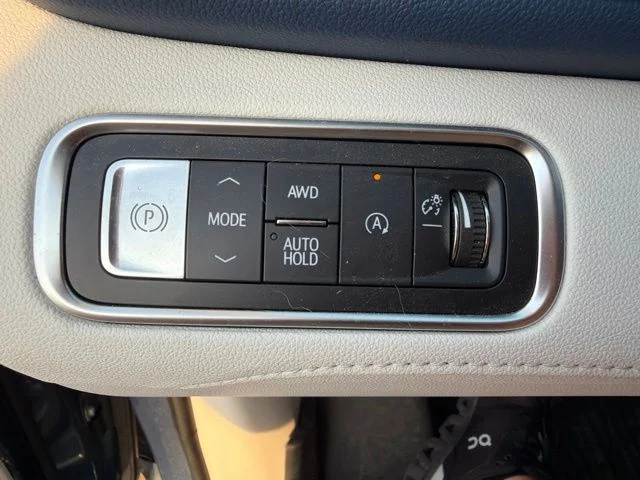 Used 2025 Blue Buick Avenir image 19