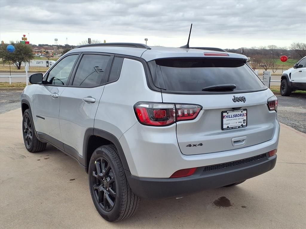 New 2026 Silver Zynith Metallic Clear-Coat Exterior Paint Jeep Latitude image 5