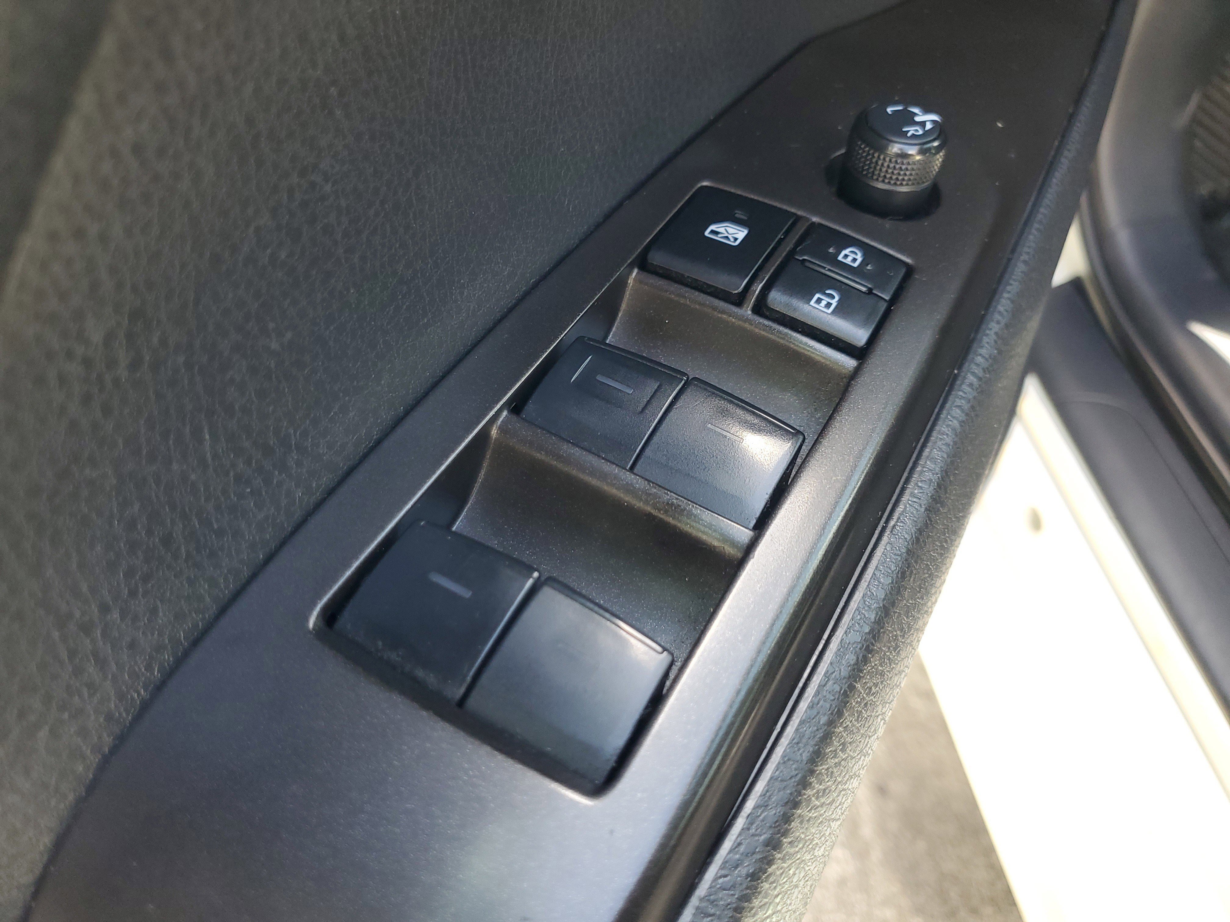 Used 2023 Ice Toyota SE image 19