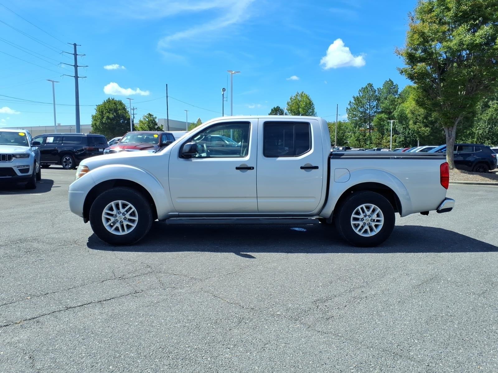 Used 2015 Brilliant Silver Nissan SV image 3