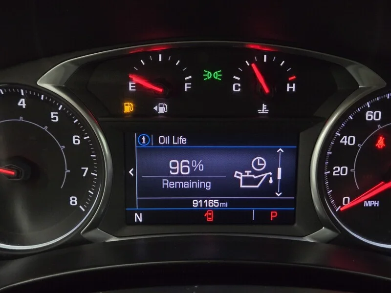 Used 2019 Ebony Twilight Metallic GMC SLE image 16