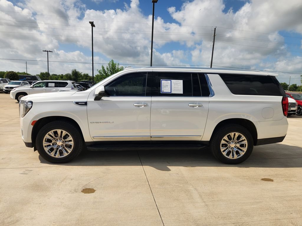 Used 2021 White Frost Tricoat GMC Denali image 6