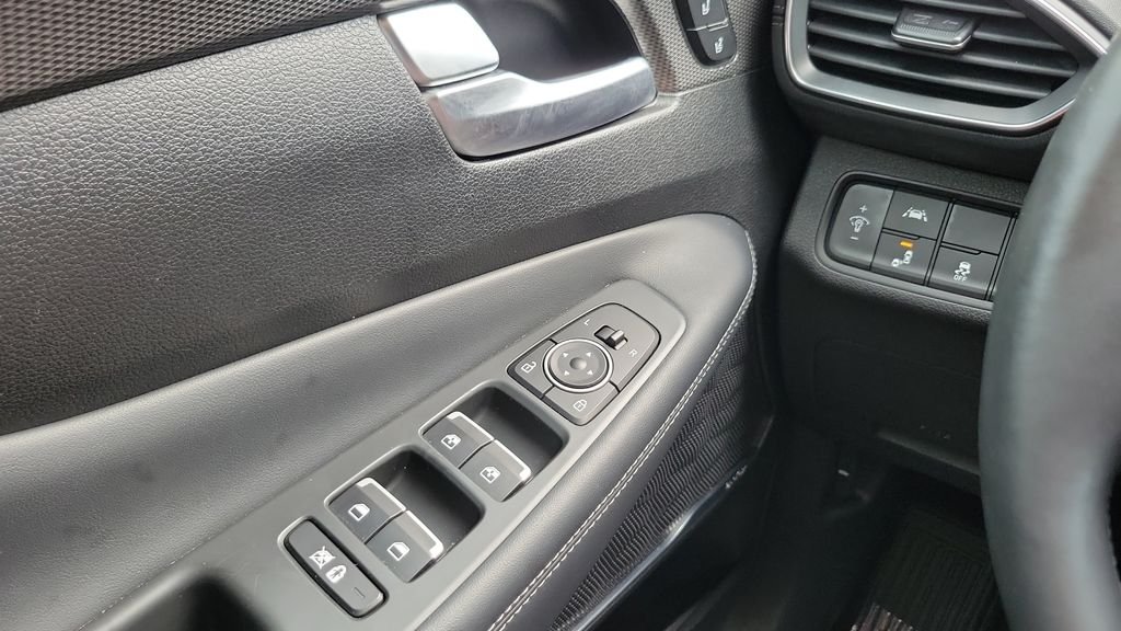 Used 2019 Red Hyundai Ultimate image 20