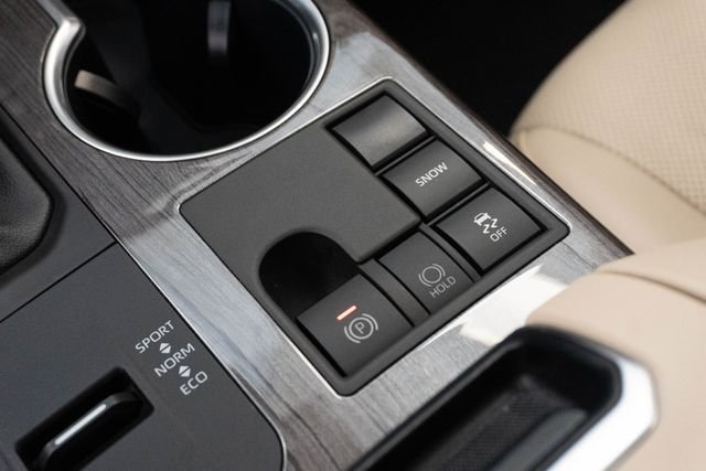 Used 2024  Toyota Platinum image 25