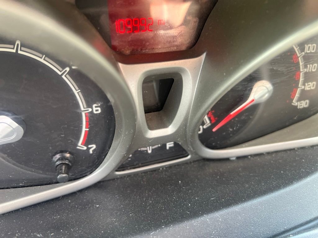 Used 2013 Purple Ford SE image 16