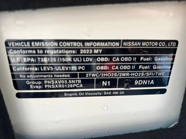 Used 2023 White Nissan Platinum image 15