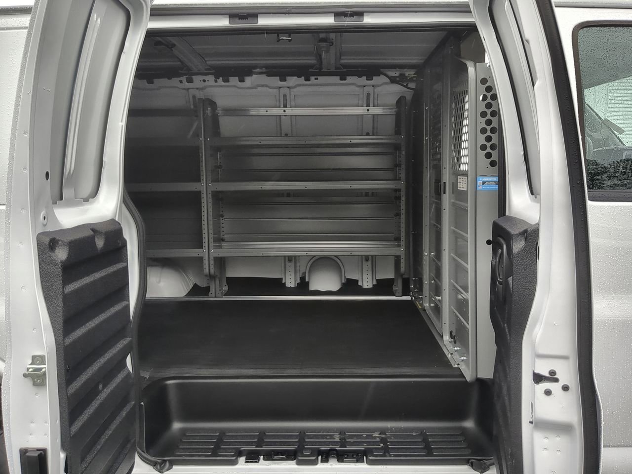 New 2025 Summit White GMC Work Van image 31