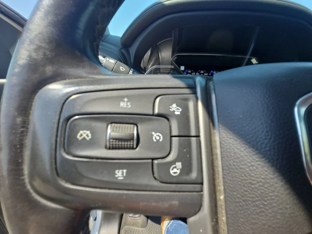 Certified Used 2022 White Frost Tricoat GMC Denali image 21