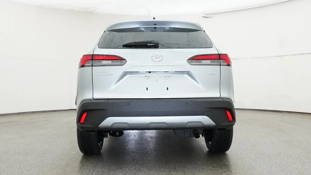 New 2026 Sonic Silver Toyota XLE image 35