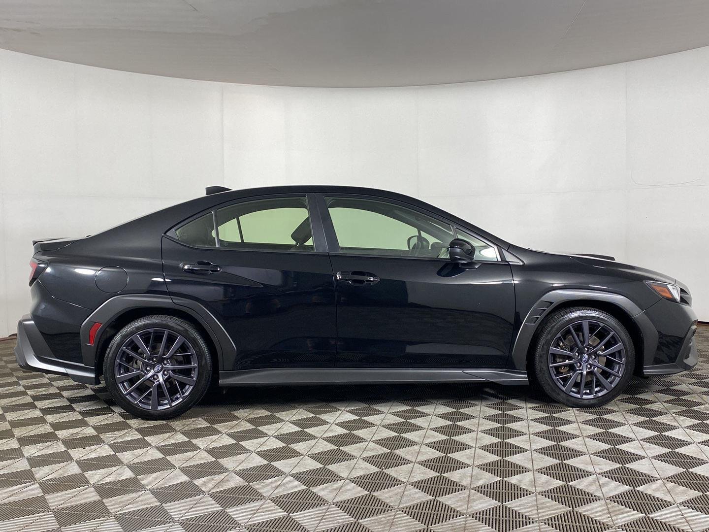 Used 2023 Crystal Black Silica Subaru Premium image 4