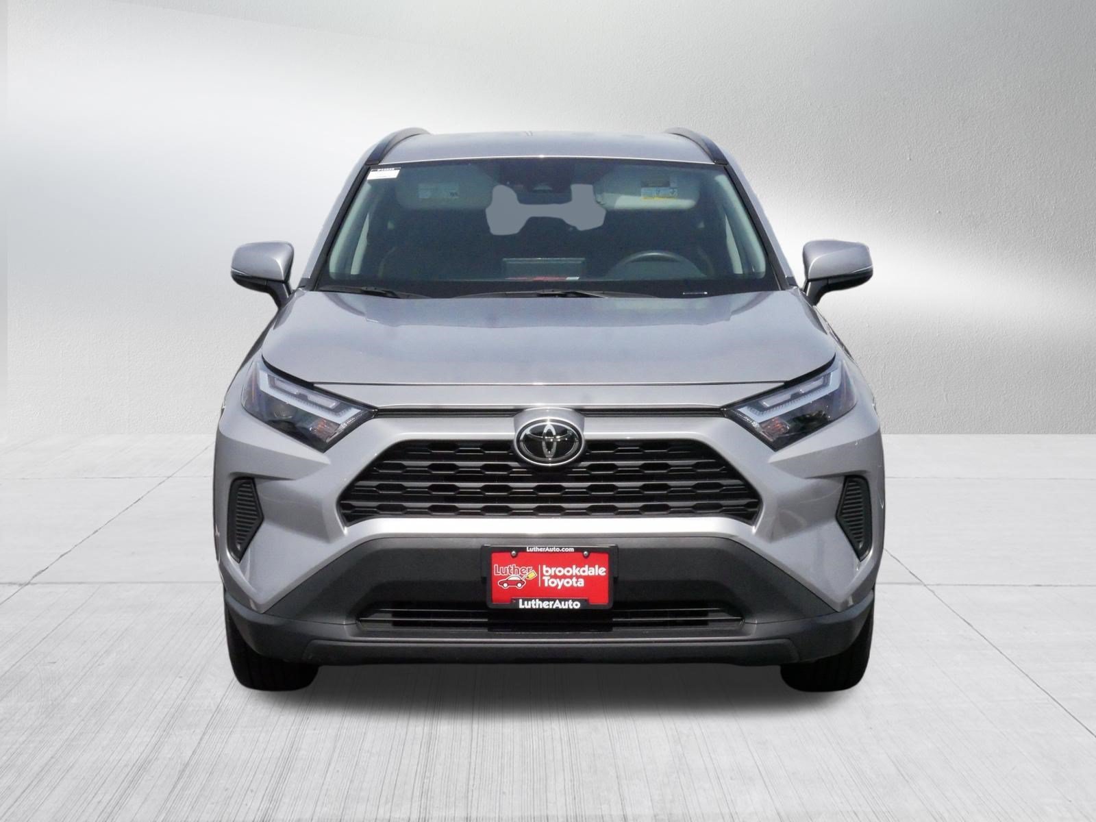 Certified Used 2025 SILVER SKY METALLIC Toyota XLE image 2