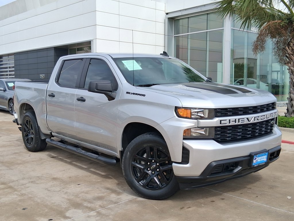 Used 2021 SILVER ICE METALLIC Chevrolet Custom image 1