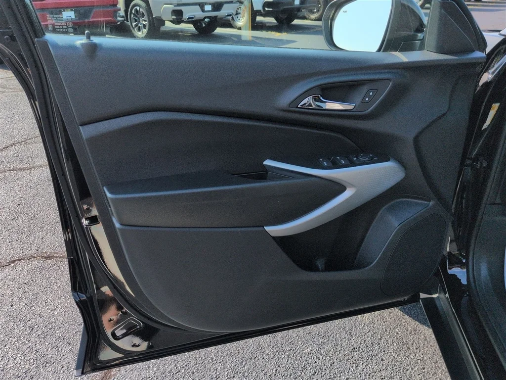 2026 Chevrolet Trax RS - Photo 44