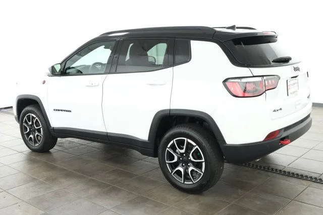 Used 2024 White Jeep Trailhawk image 5