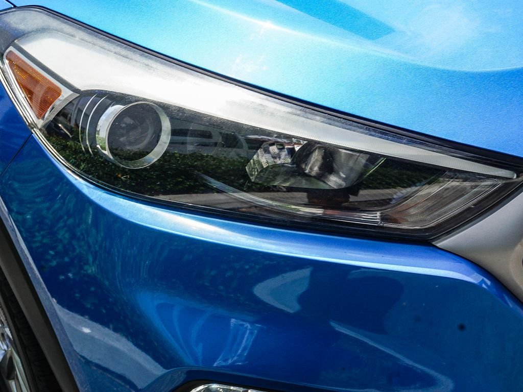 Used 2017 Blue Hyundai SE Plus image 10