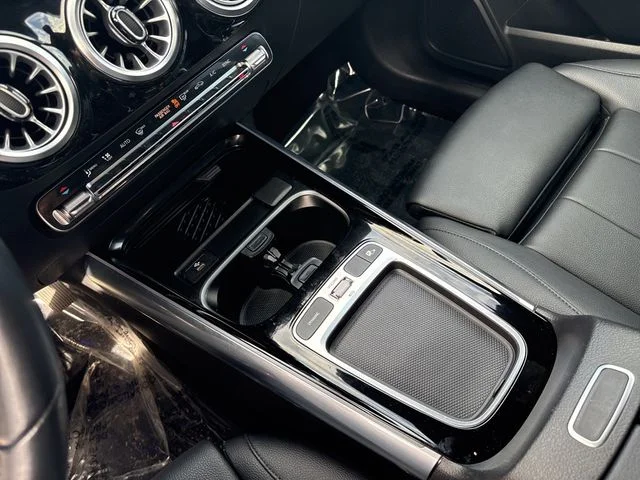Used 2024 White Mercedes-Benz GLA 250 image 17